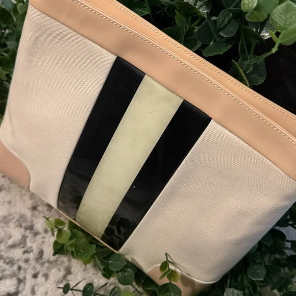 Gucci Canvas Tote Bag – Beige & Black Stripe with Gold Logo - Picture 8 of 15